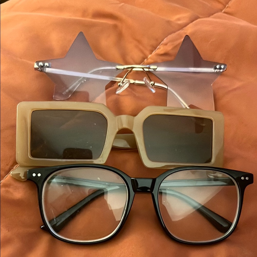 SHEIN Star, Tan, and Black Glasses Set